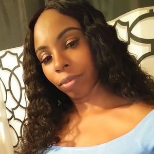 Meet your Posher, Demetrice